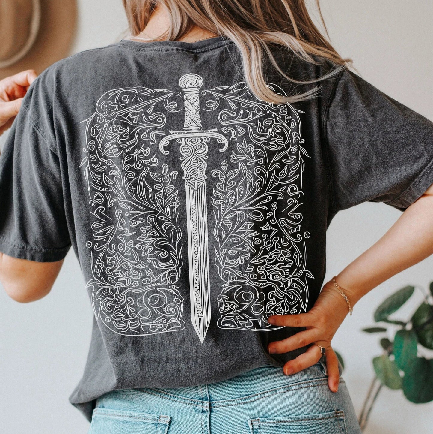 Throne of Glass Merch | You Do Not Yield Shirt